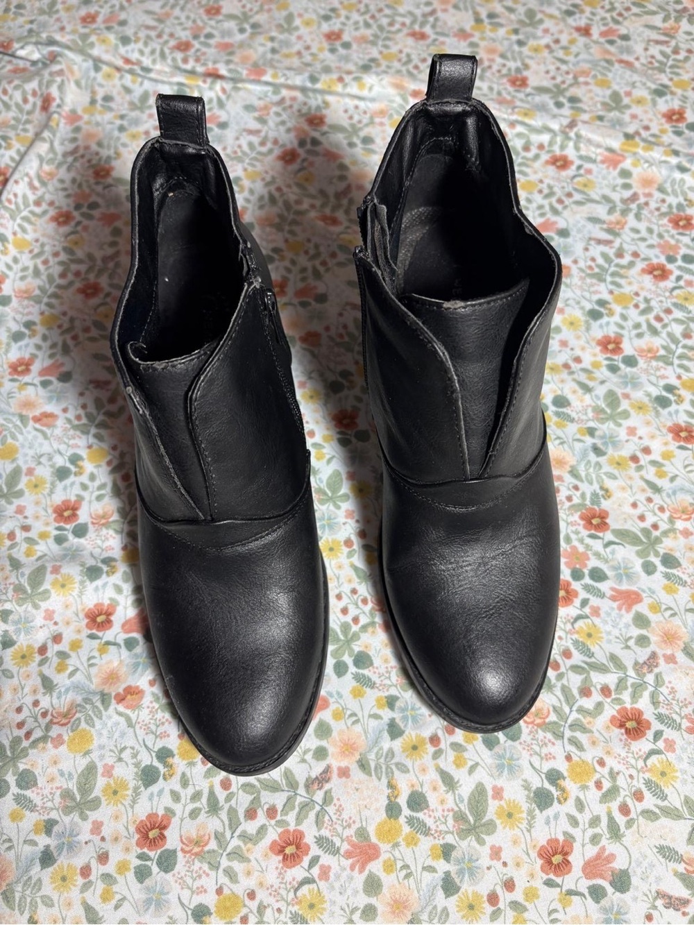 Women's Black Ankle Booties - Sleek Pull-On Western-Inspired Design